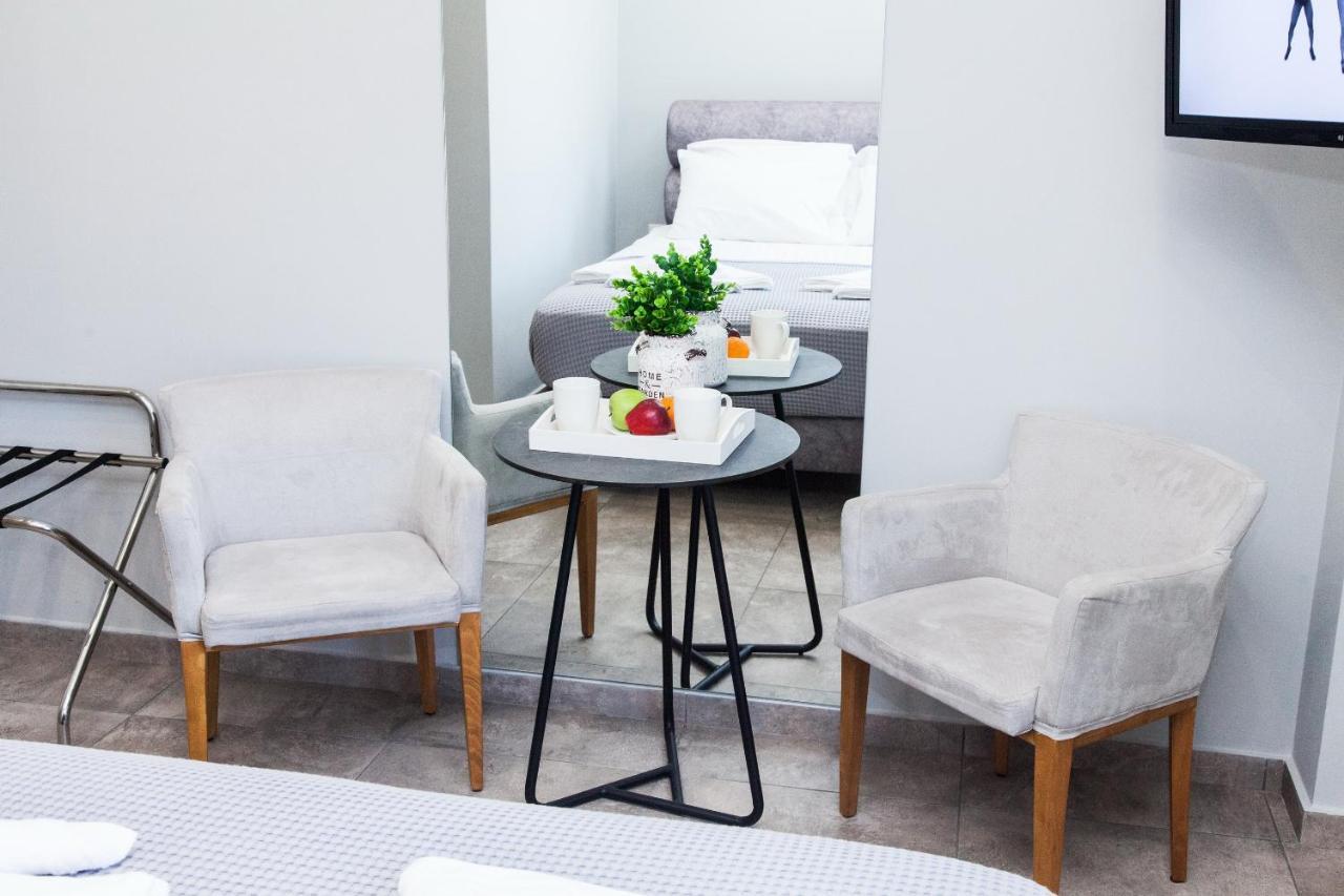 Appartamento A Spacious Brand New Studio Ideal For 2 A Atene Esterno foto